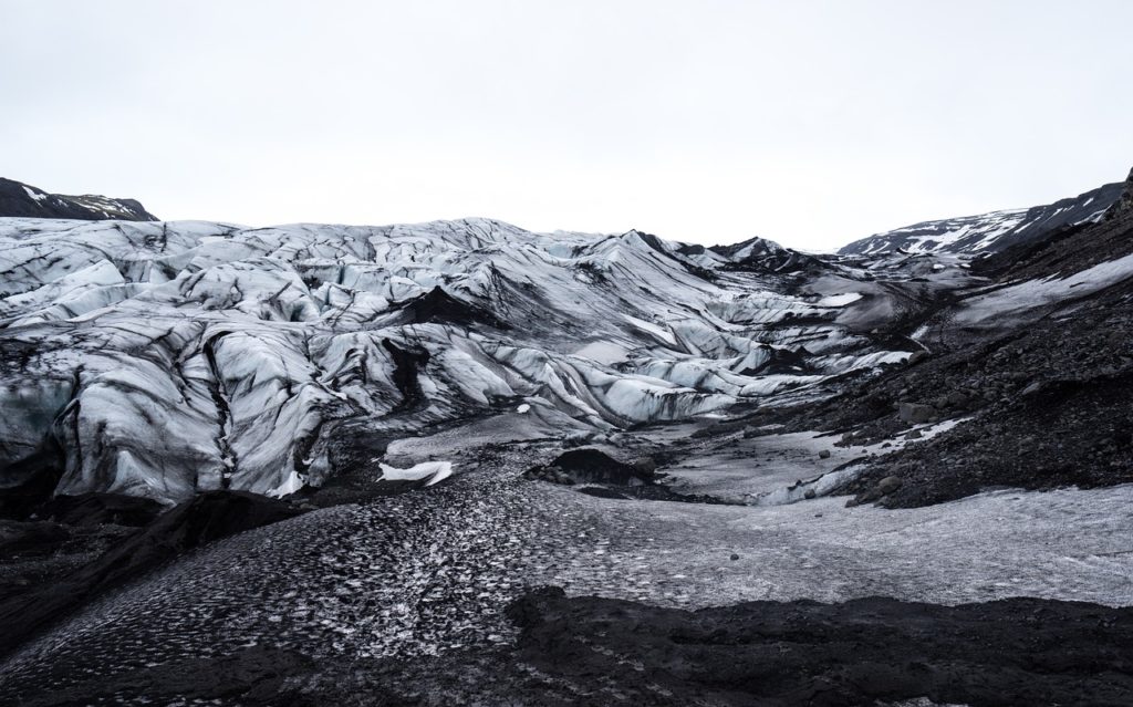 fonte-des-glaces-montagnes